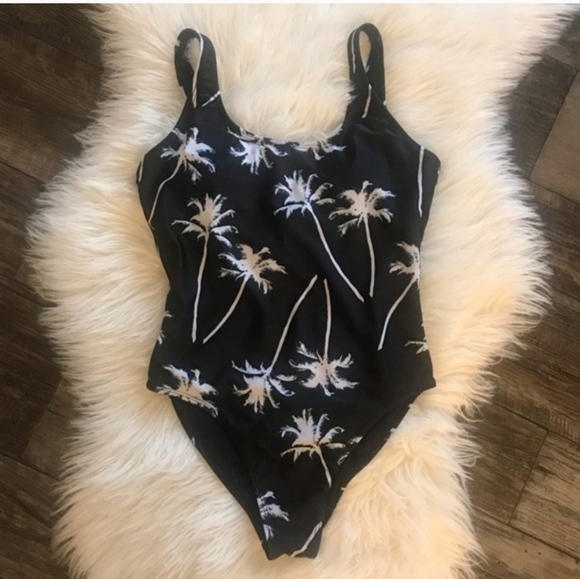 COPY - NWT-Live Love Dream -Aeropostale - Black & White Palm Tree Bathing Suit … - Picture 1 of 11
